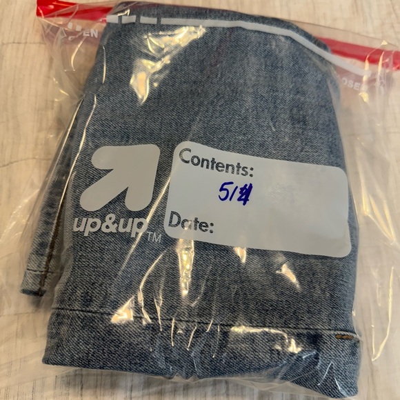 Levi's Women's High-Rise Wedgie Straight Cropped Jeans Size 28 - Picture 9 of 9